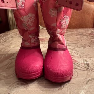 Tundra Girls Teddy4 Waterproof All weather snow boots - pink snowflakes